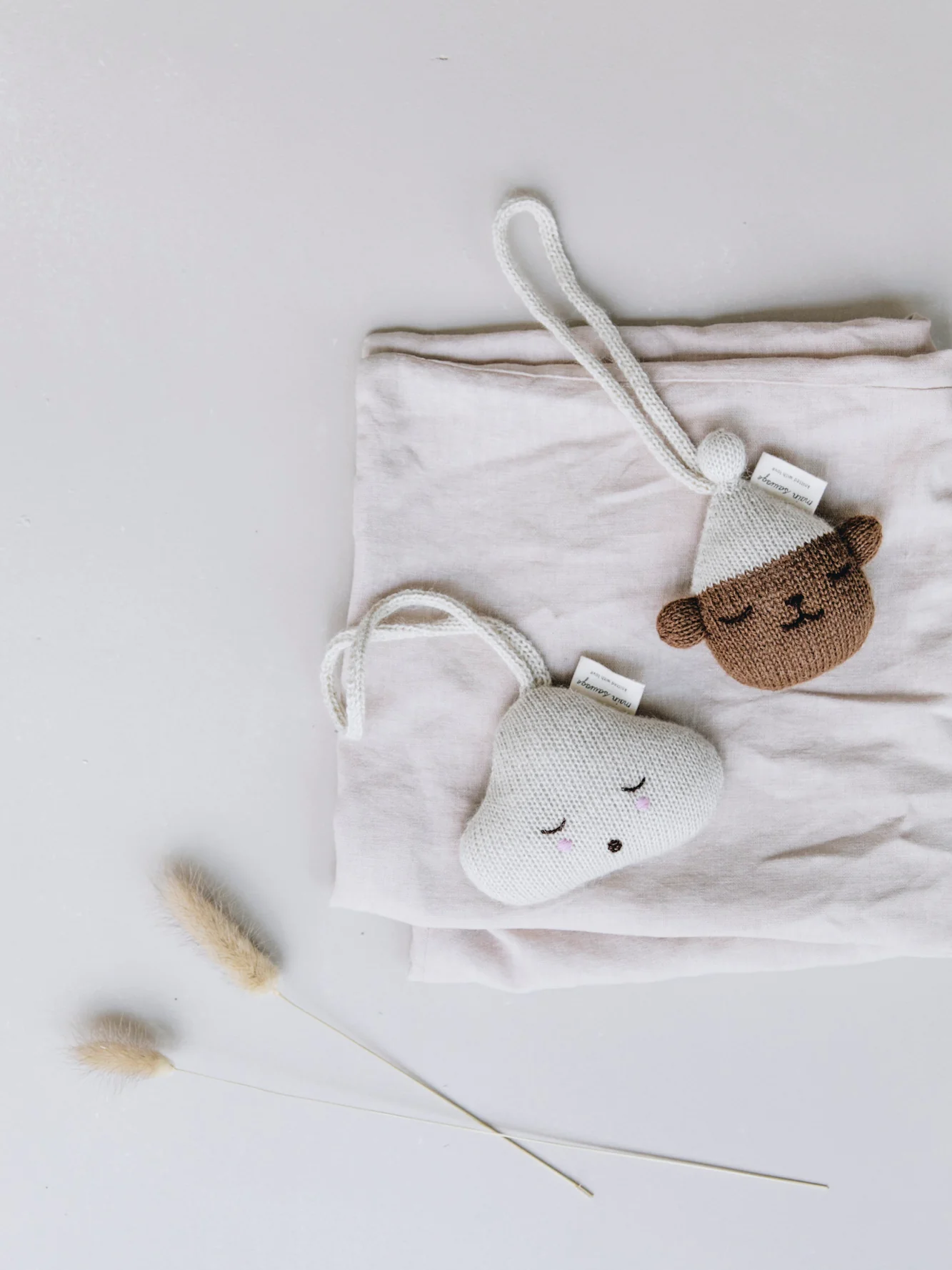 Cloud Hanging Rattle - Image 4