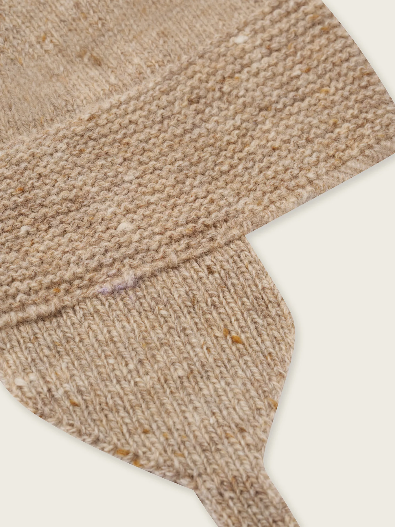 Oatmeal Contrast Tassel Hat - Image 3