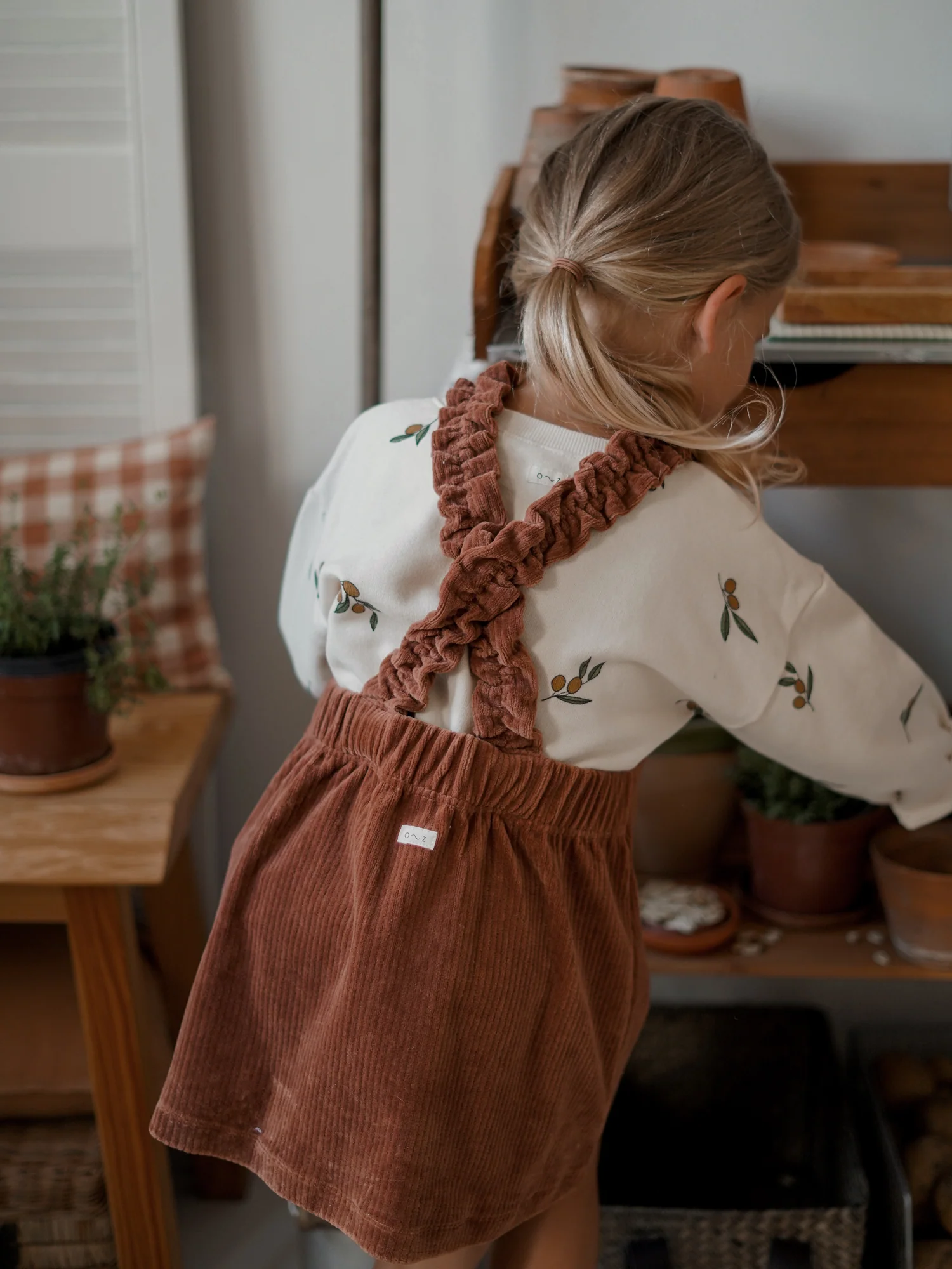 Olive Garden Sweatshirt - Image 6